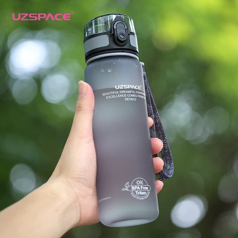 Bouteille d'Eau Isolée 850 ml, Gobelet de Sport Portable avec Paille, Tritan Sans BPA, Verrou Étanche, Léger pour le Gym, le Camping, la Randonnée Bouteille d'Eau Isolée 850 ml, Gobelet de Sport Portable avec Paille, Tritan Sans BPA, Verrou Étanche, Léger pour le Gym, le Camping, la Randonnée