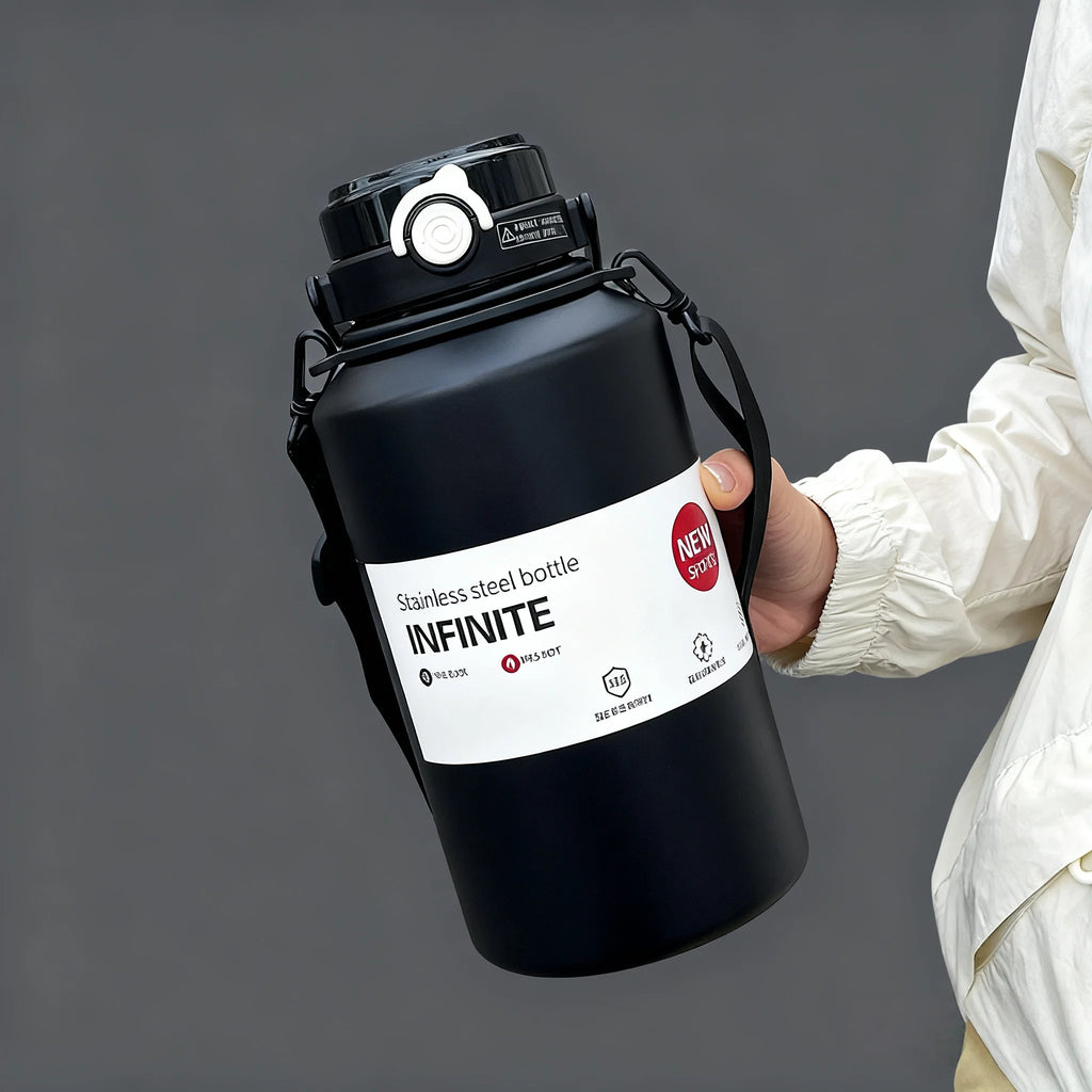 Gourde de sport en inox 800 ml à 2 L à paille — Noir