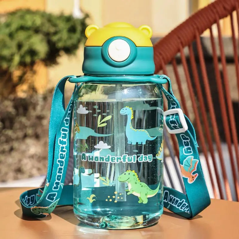 Gourde enfant en plastique sans BPA 650 ml à paille