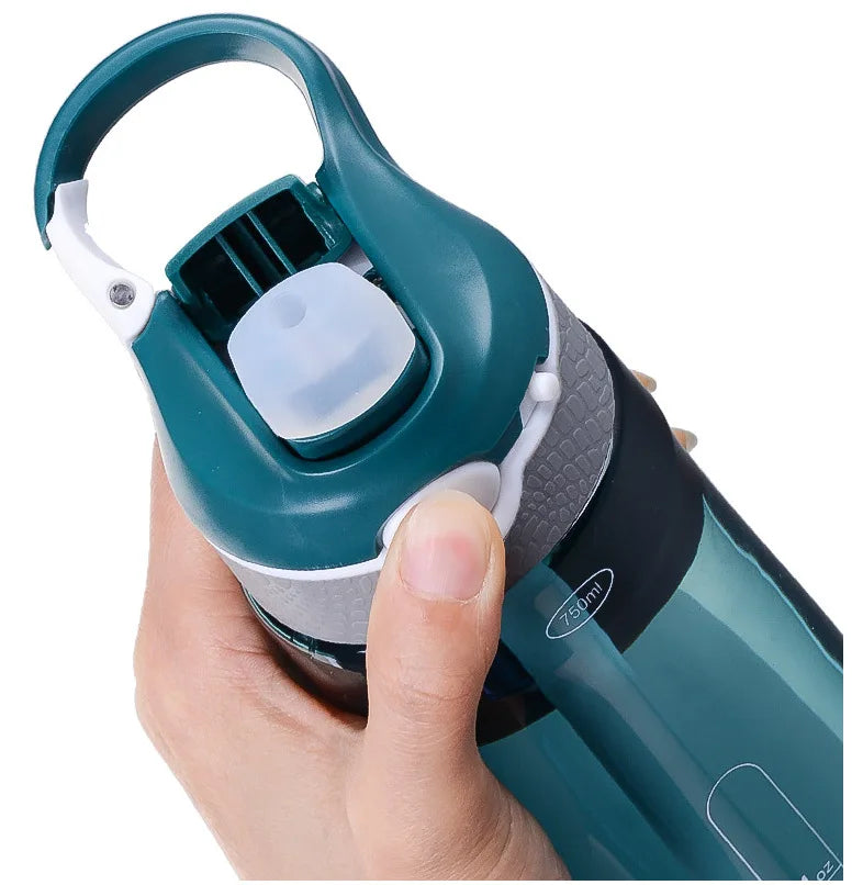 Gourde de sport en plastique sans BPA 750 ml à 1 L à paille