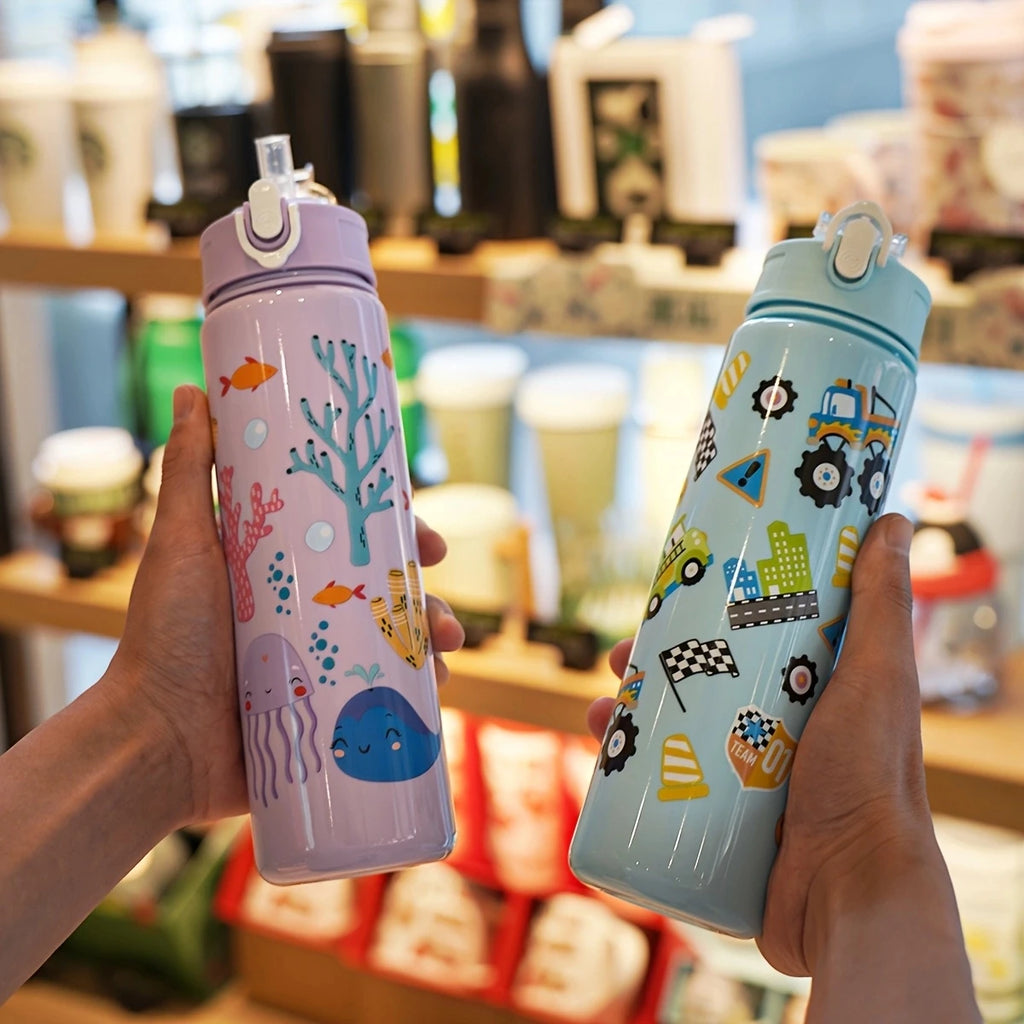 Gourde enfant en plastique sans BPA 680 ml à 750 ml