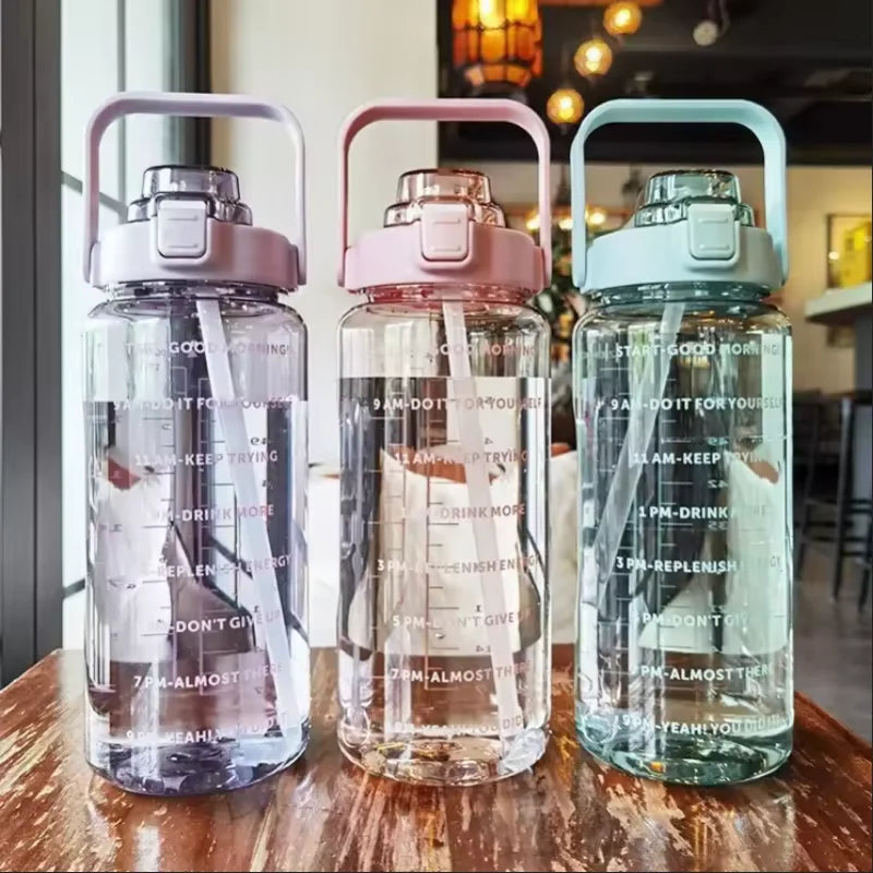 Gourde de sport en plastique sans BPA à paille