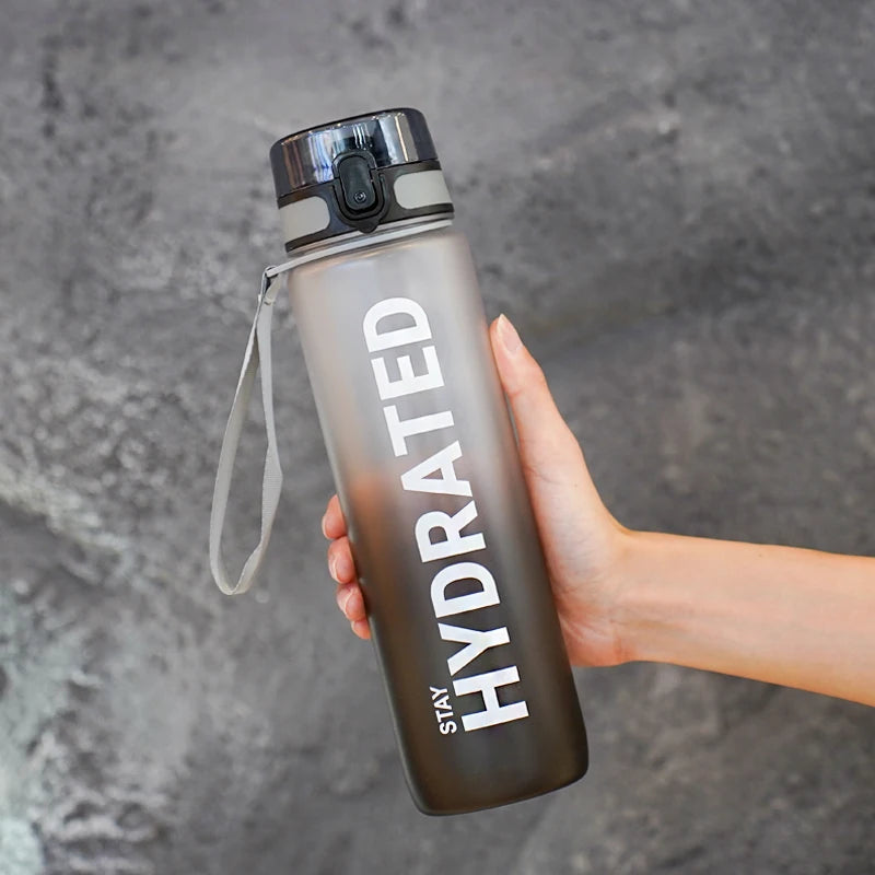 Gourde en plastique sans BPA 1 L — Noir et Blanc