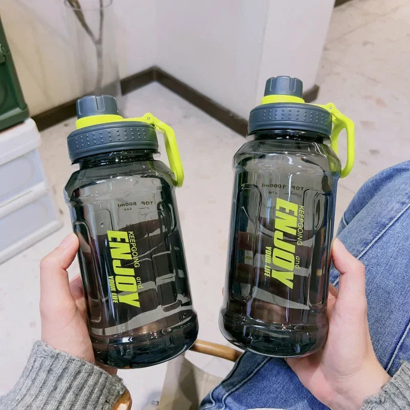 Gourde de sport en plastique sans BPA 600 ml à 1 L avec filtre