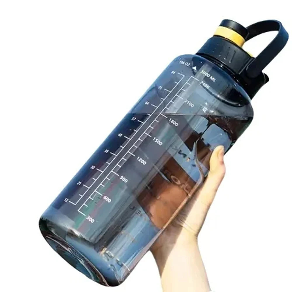 Gourde de sport en plastique sans BPA 1,5 L à 3 L à paille à cordelette