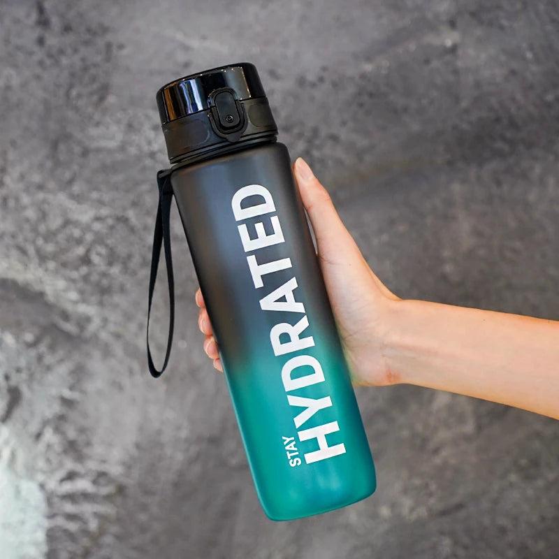 Gourde en plastique sans BPA 1 L — Noir et Bleu