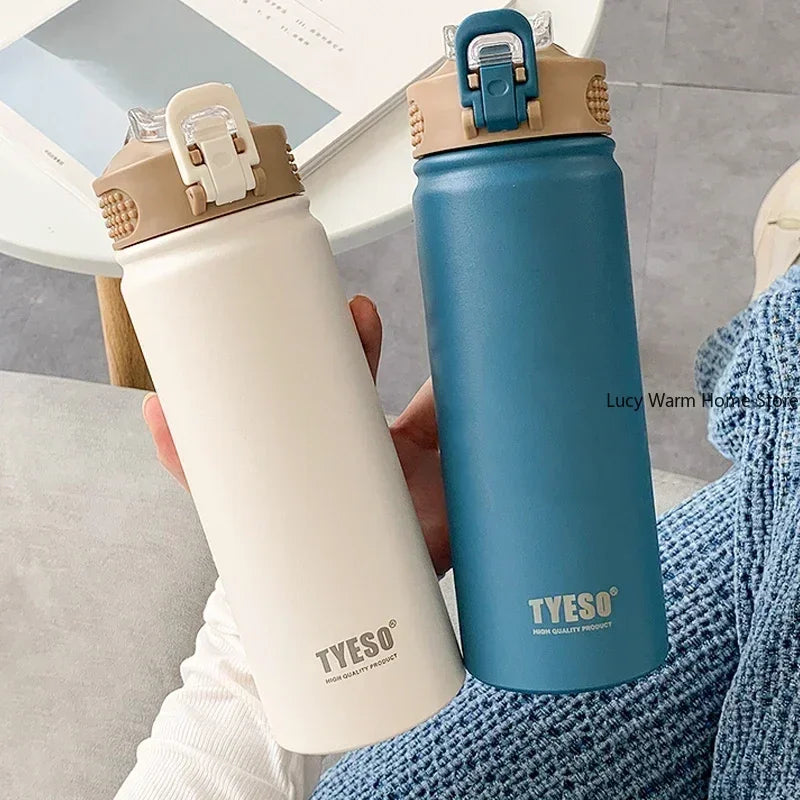 Gourde en inox 600 ml à 750 ml à paille