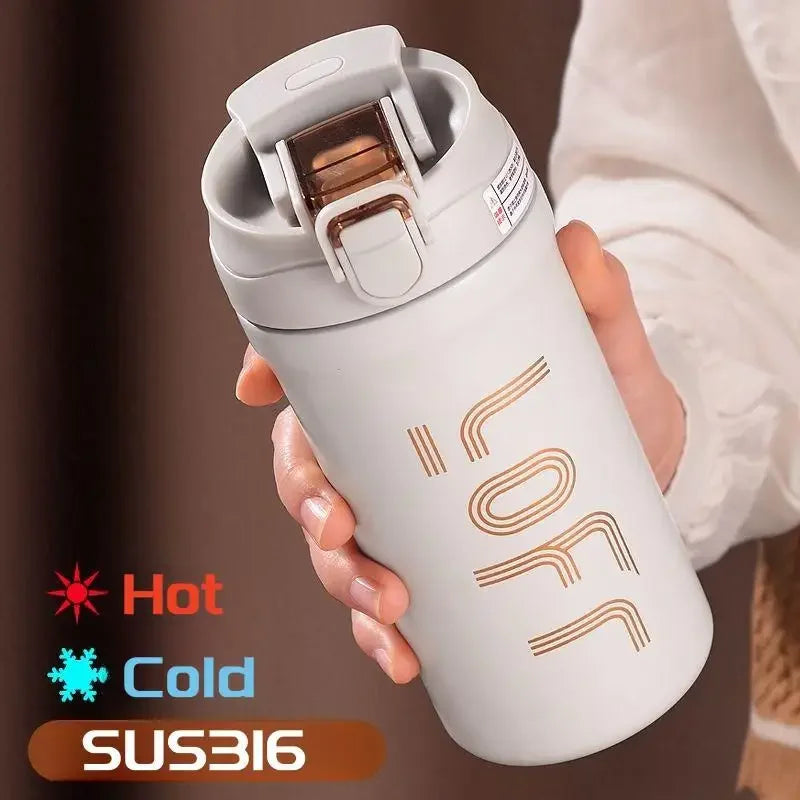 Gourde à café 600 ml à 620 ml à paille — Blanc