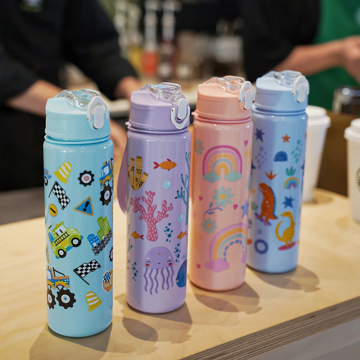 Gourde enfant en plastique sans BPA 680 ml à 750 ml