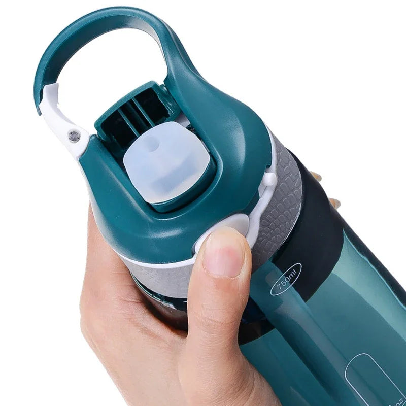 Gourde de sport en verre 750 ml à paille