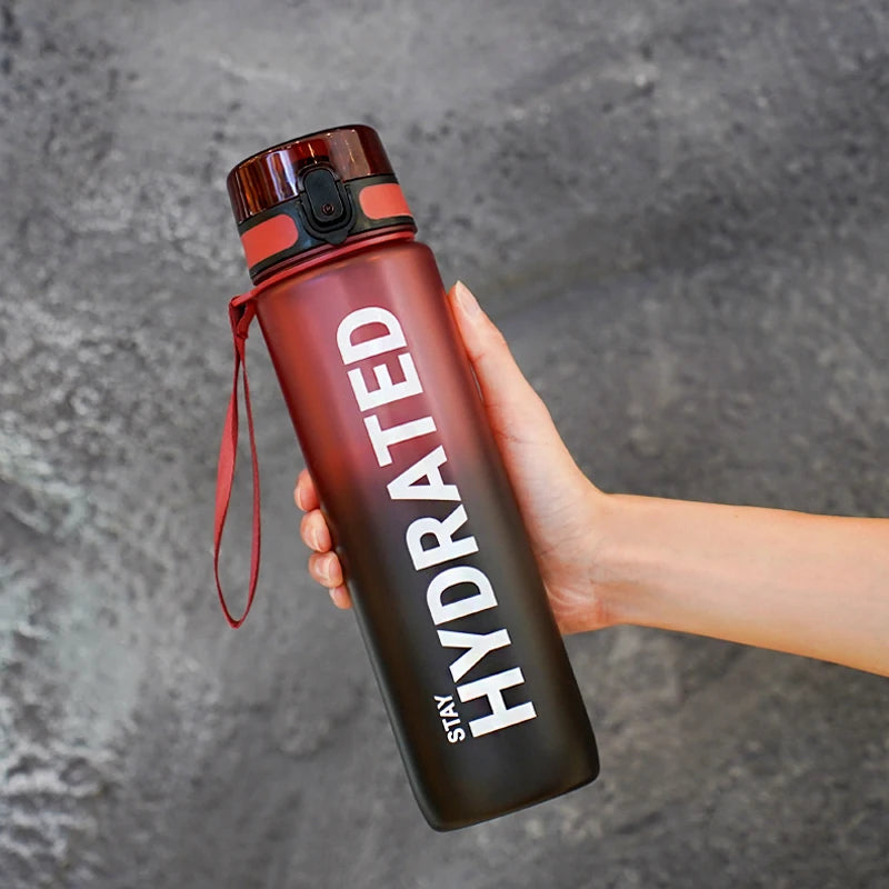 Gourde en plastique sans BPA 1 L — Noir et Rouge