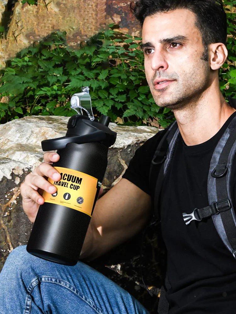 Gourde de sport en inox 800 ml à 1,5 L à paille