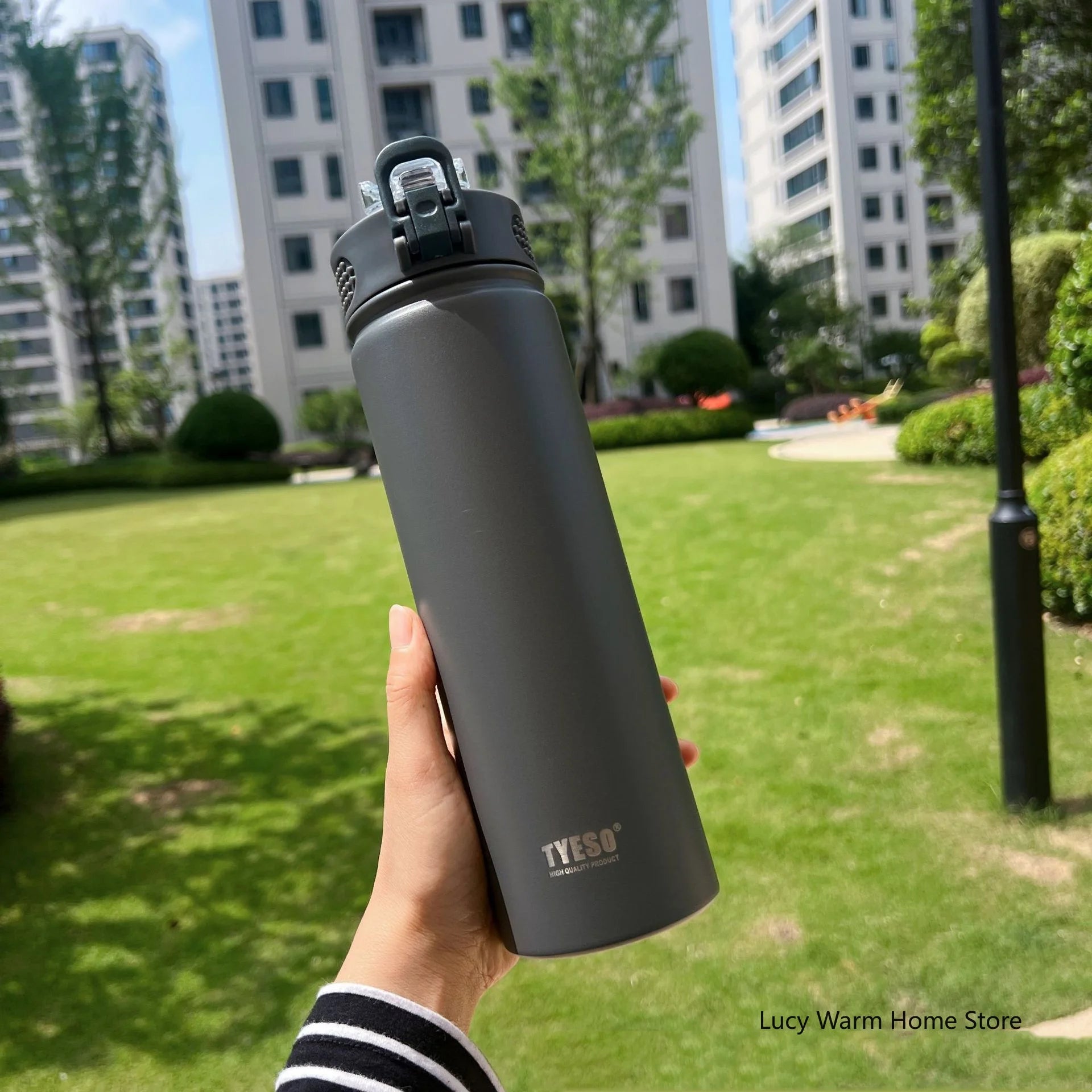 Gourde en inox 600 ml à 750 ml à paille — 750 ml Gris