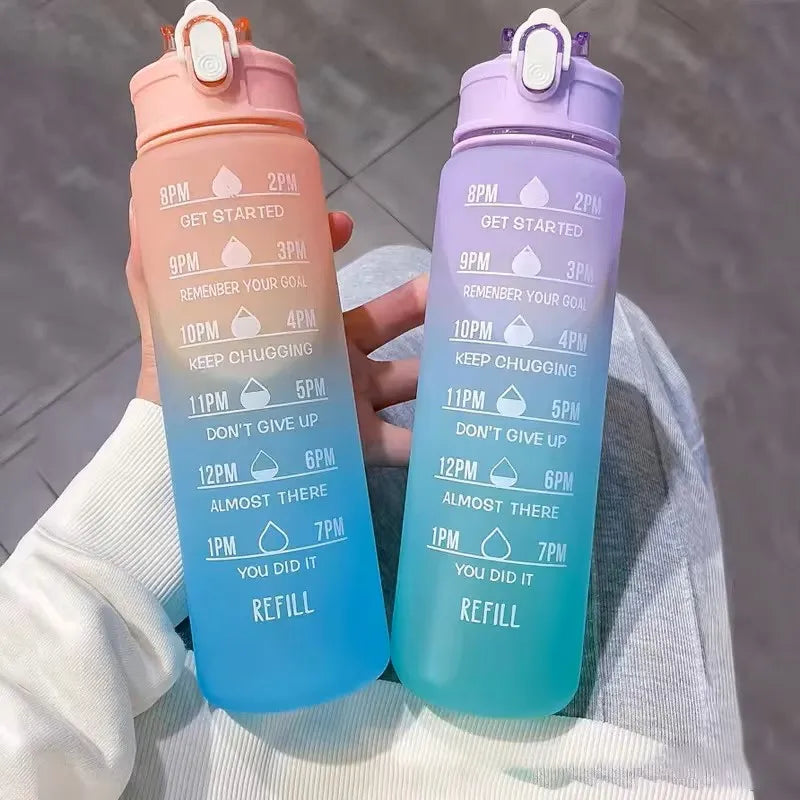 Gourde de sport en plastique sans BPA 700 ml à paille
