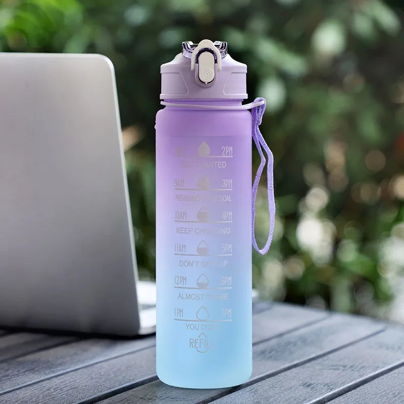 Gourde de sport en plastique sans BPA 700 ml à paille — Violet