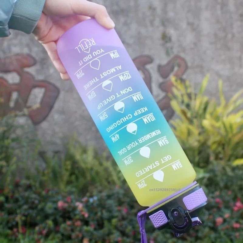 Gourde de vélo en plastique sans BPA 1 L à paille
