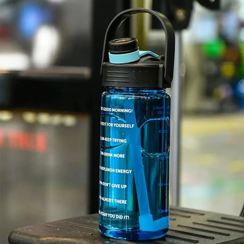 Gourde de sport en plastique sans BPA 1,5 L à 3 L à paille graduée — 2 L Bleu