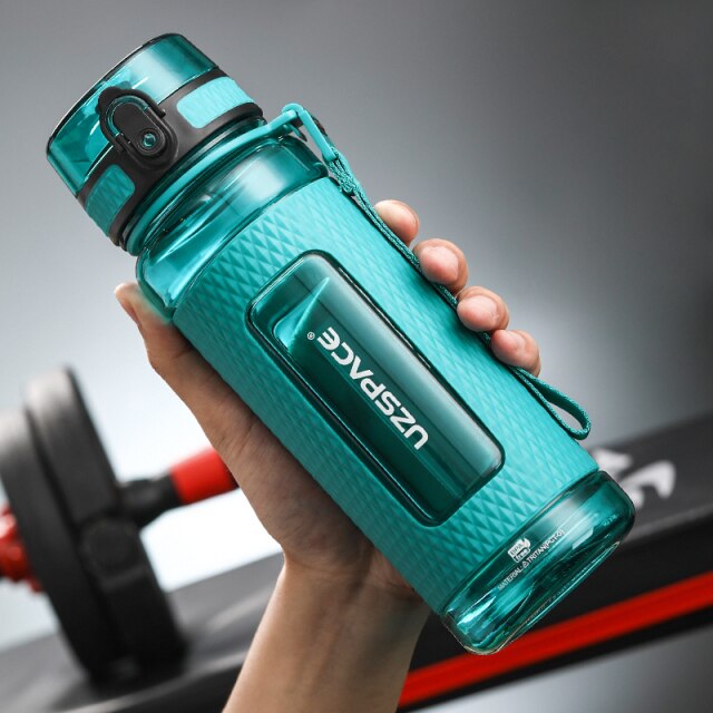 Gourde Sans BPA en Tritan – Idéale pour le Sport et les Activités Extérieures
