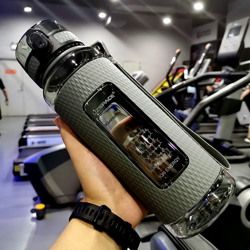 Gourde Sans BPA en Tritan – Idéale pour le Sport et les Activités Extérieures